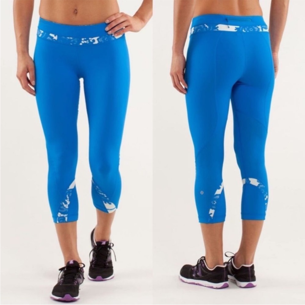 Lululemon inspire crop II beaming blue laceoflage leggings size 6 floral cropped